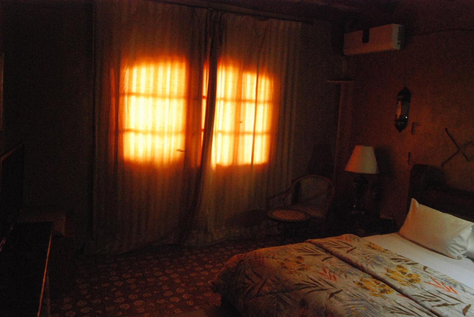 Hotel Taddart Миделт Екстериор снимка