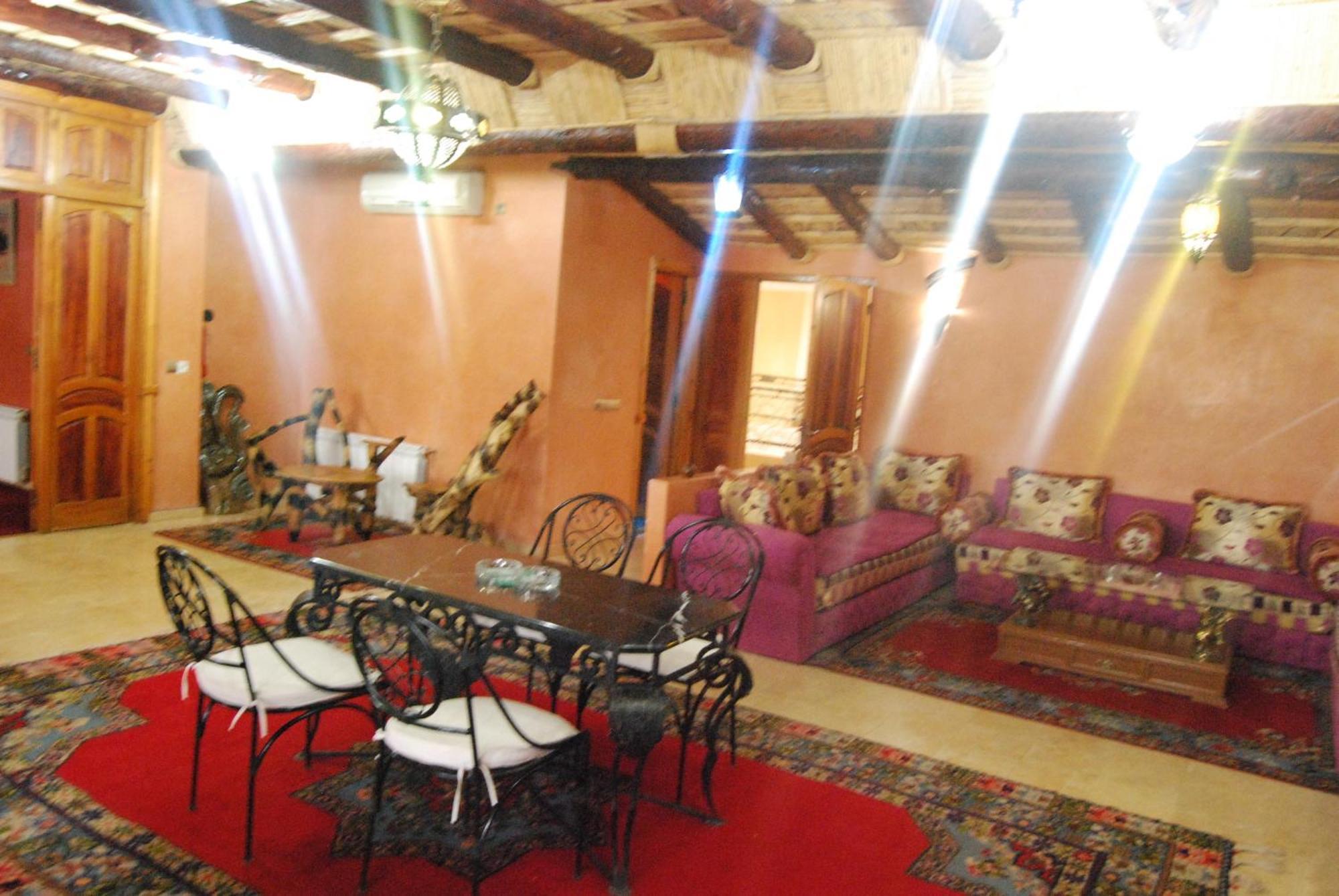 Hotel Taddart Миделт Екстериор снимка