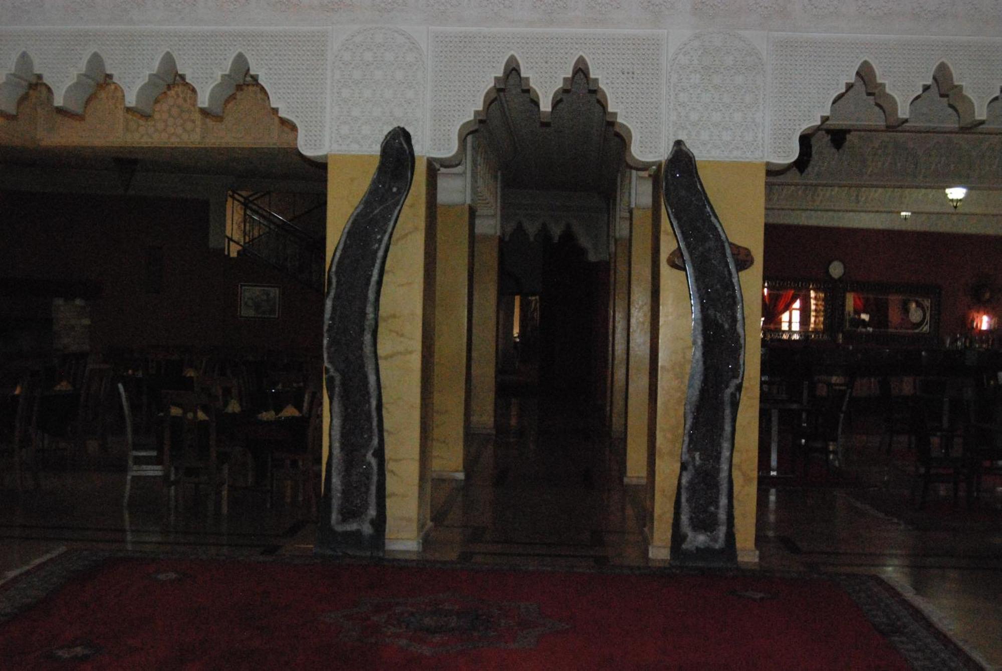 Hotel Taddart Миделт Екстериор снимка