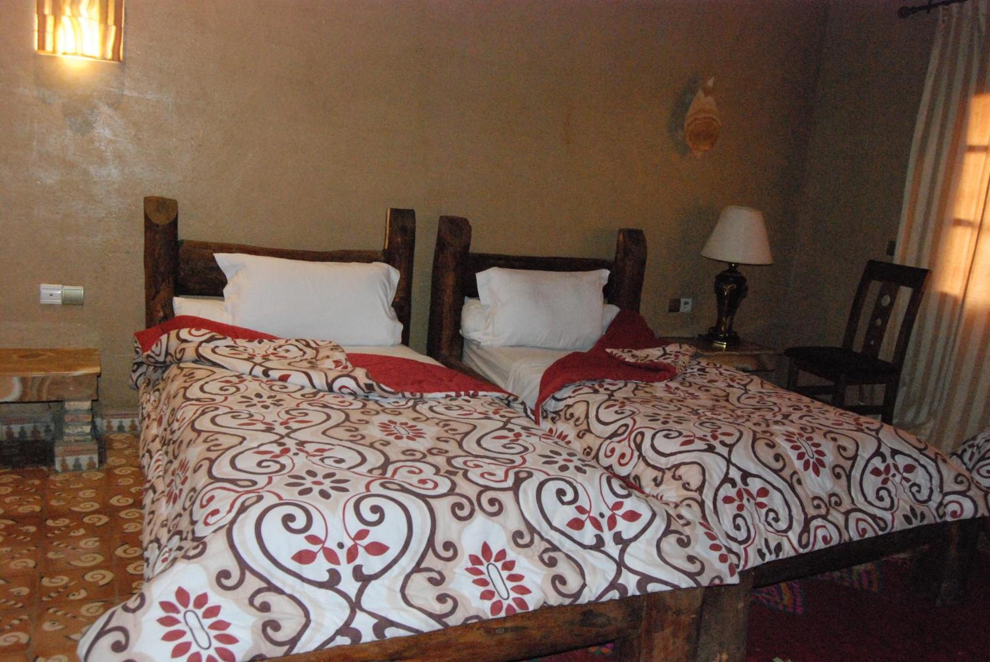 Hotel Taddart Миделт Екстериор снимка
