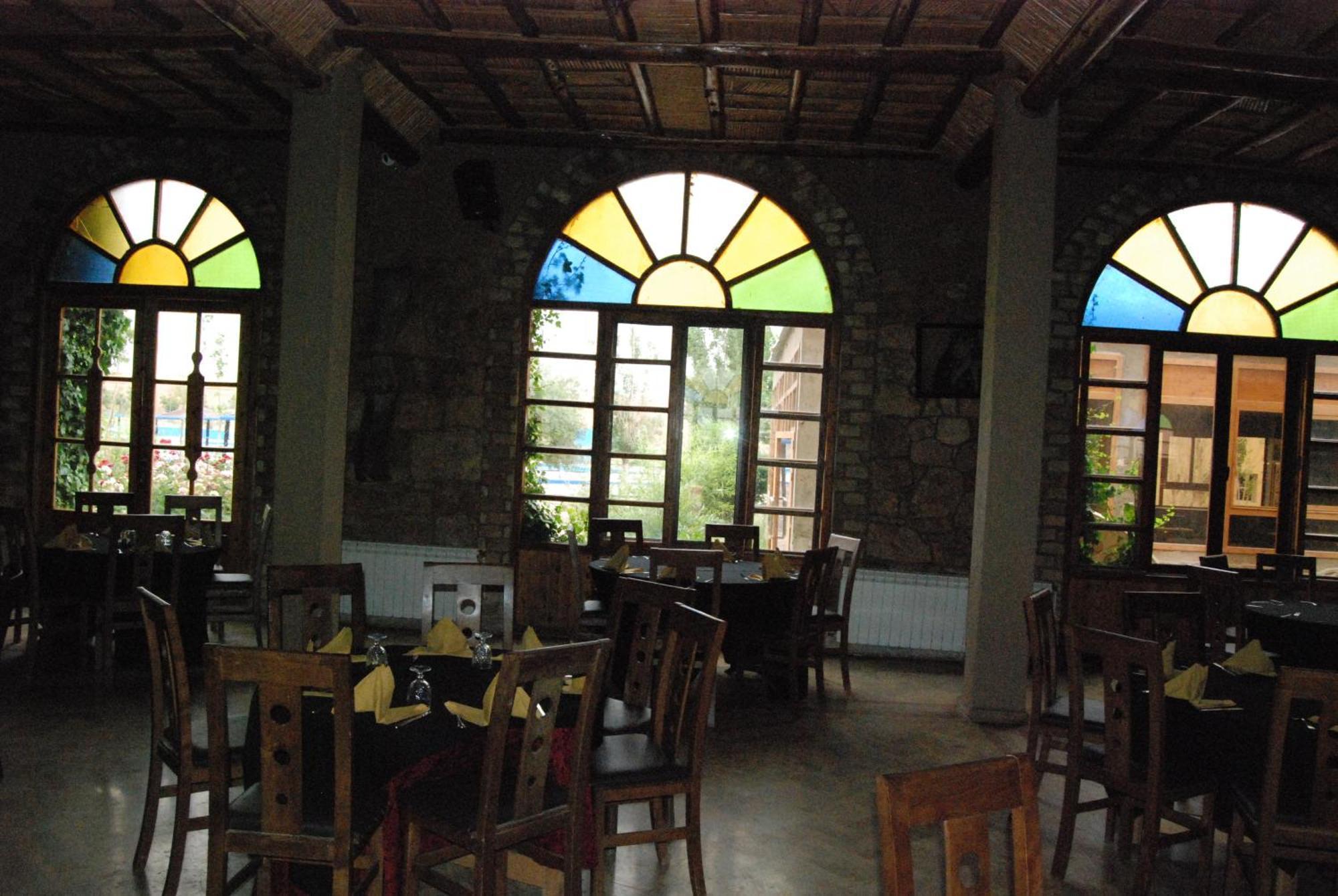 Hotel Taddart Миделт Екстериор снимка