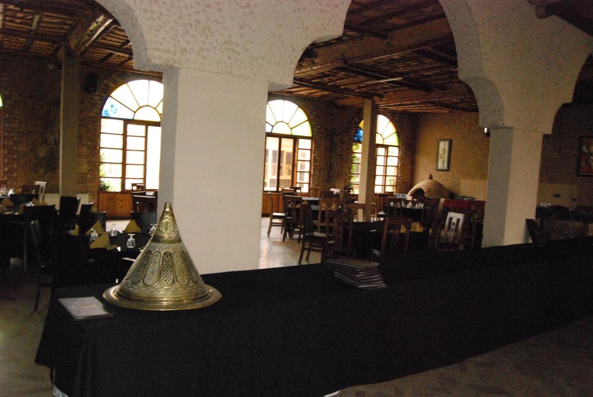 Hotel Taddart Миделт Екстериор снимка